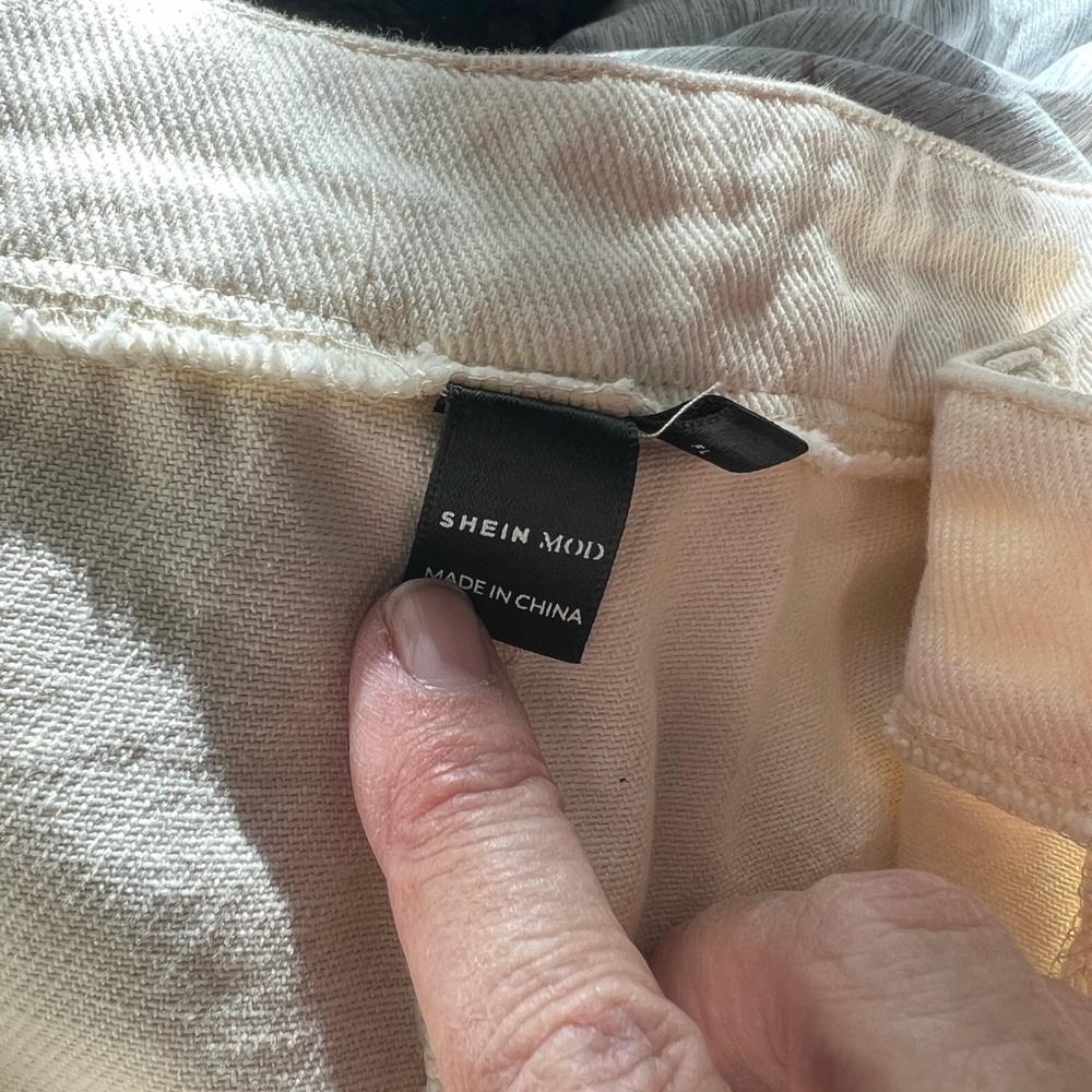 Strawberry print pants